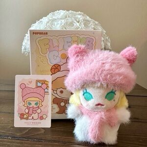 POP MART POP BEAN Fluffy & Cozy Series Plush Pendant MOLLY Snug Knit Hat - NWT